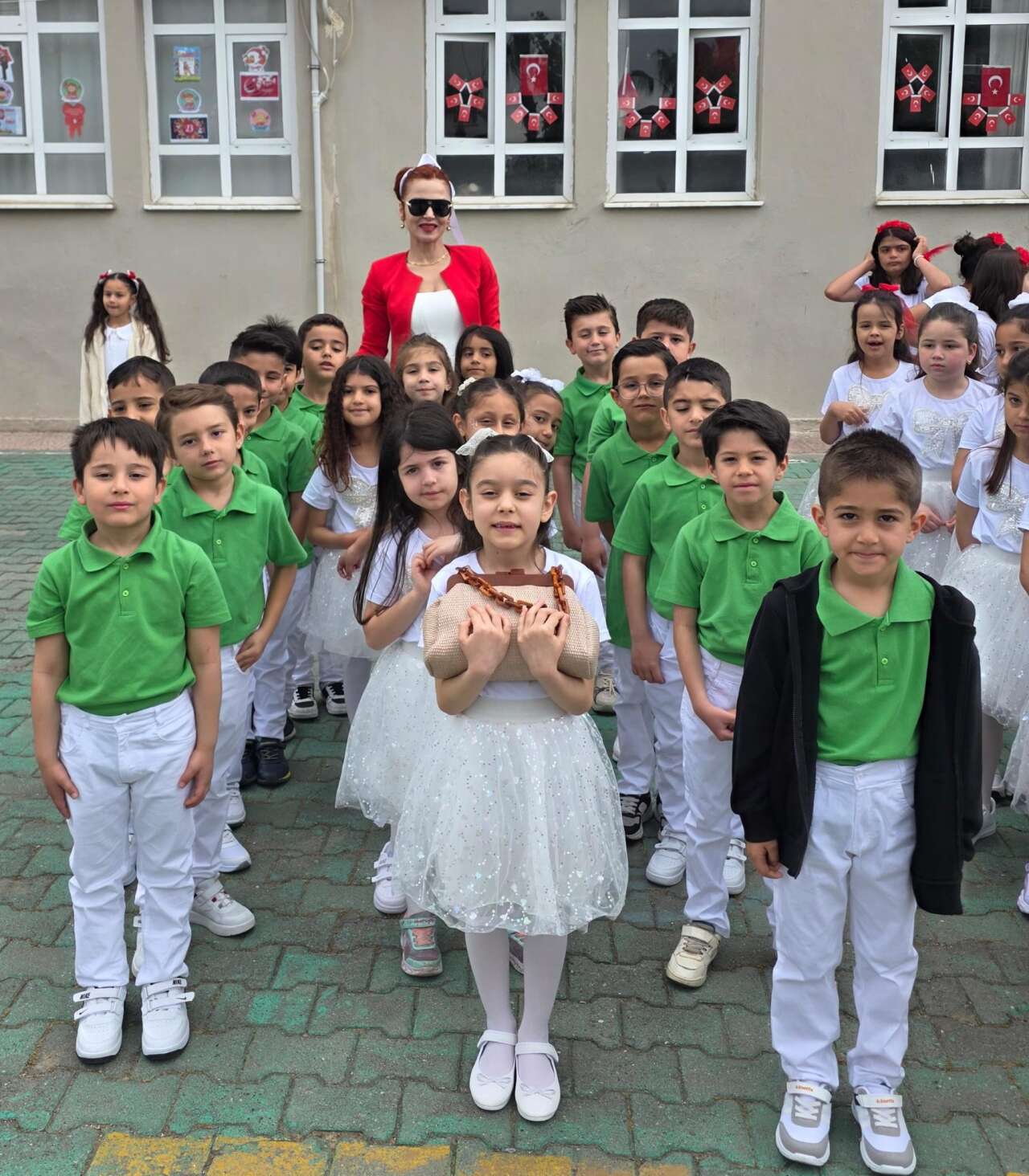 Dalaman’da 23 Nisan Coşkusu Okul Bahçesine Taştı 4